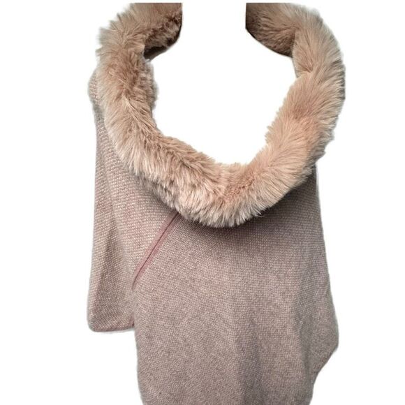 Fratelli Talli Wool Alpaca Blend Shawl - Picture 2 of 5